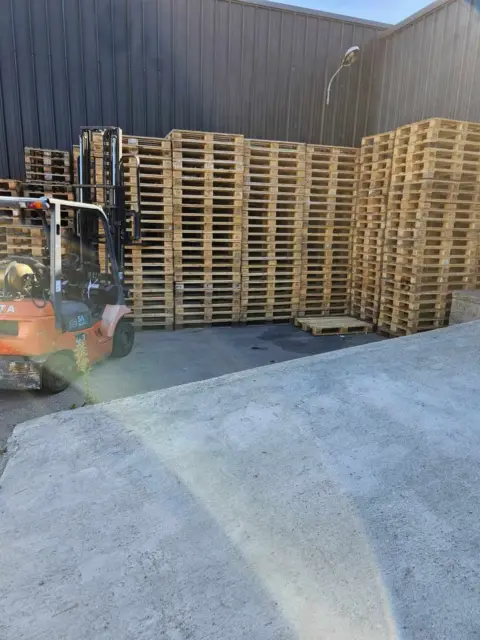 Fabrication de palettes en bois sur mesure a Soultz-Haut-Rhin